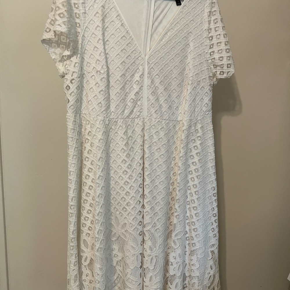 Elegant White Lace Dress